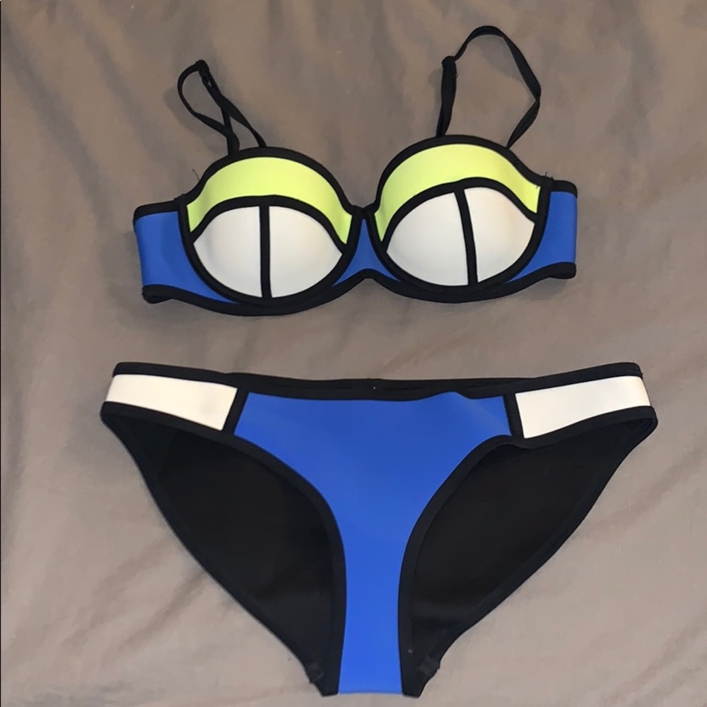Triangl Bikini